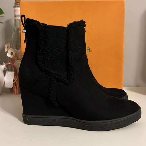 Unisa Black ankle boots size 7 - Picture 3 of 6